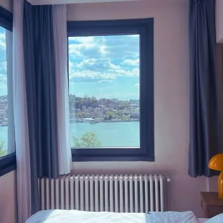 Amazing Sea View, Modern Design 4 Bedroom In Karakoey Apartment *