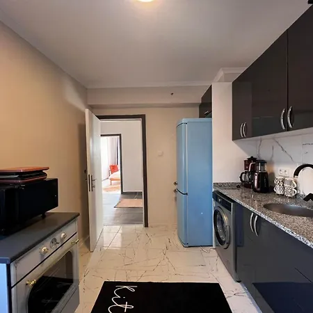 Amazing Sea View, Modern Design 4 Bedroom In Karakoey Apartment *